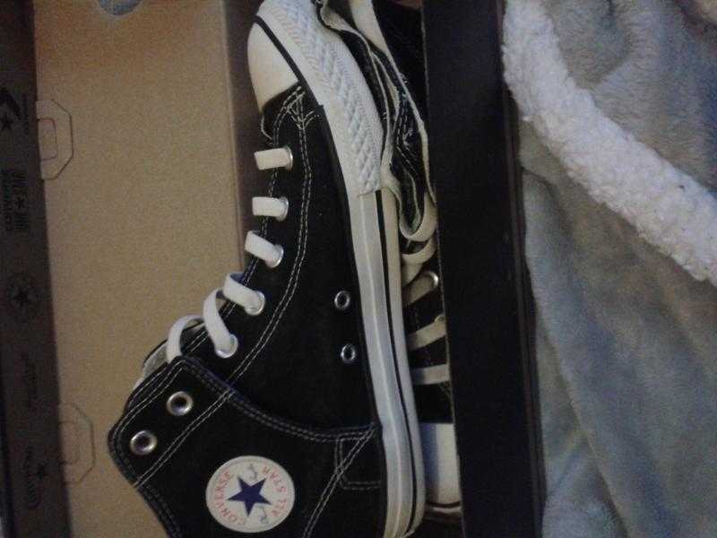 Converse size six