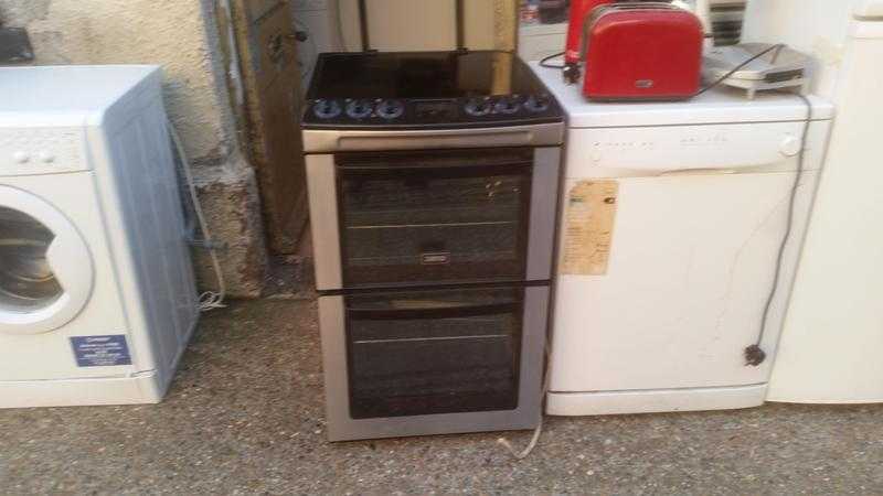 Cooker. Zanussi Ceramic top