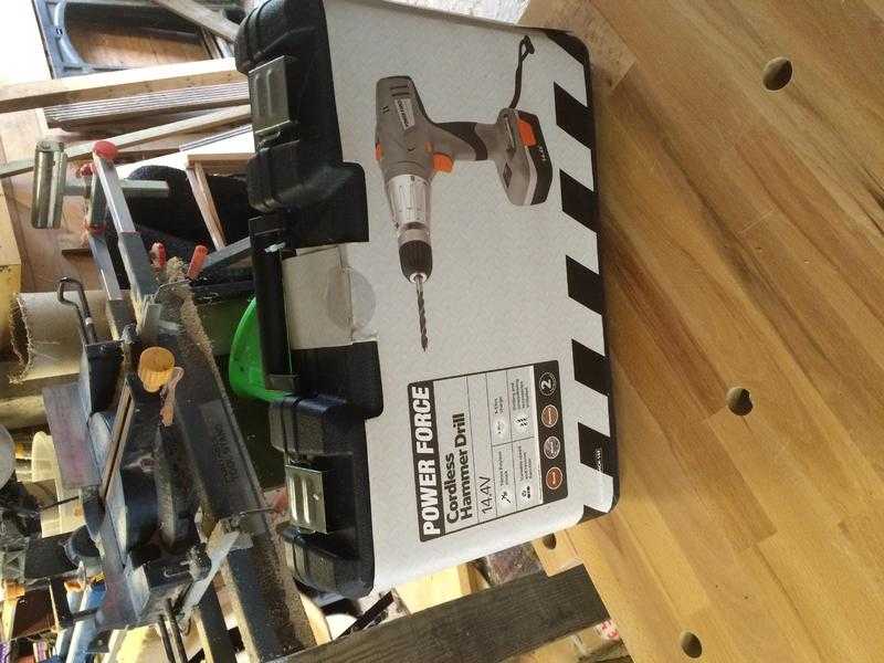 Cordless 14v Hammer Drill