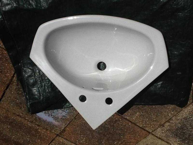 Corner cloakroom toilet sink