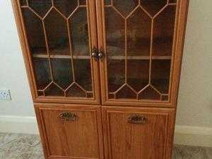 Corner display cabinet