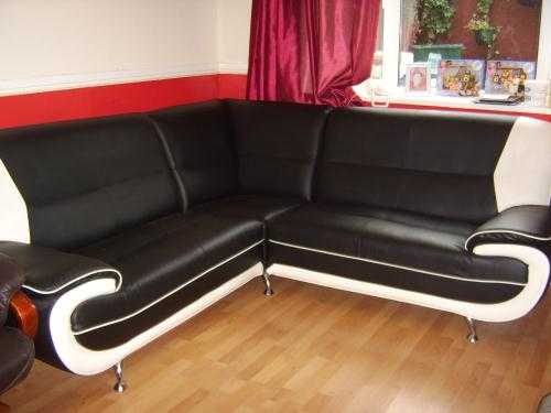 corner settee