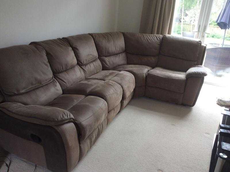Corner sofa.