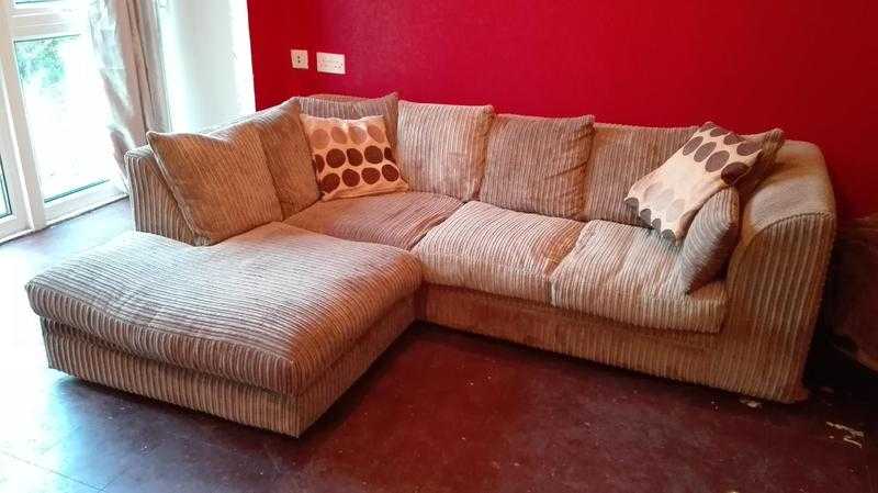 Corner sofa in good condition