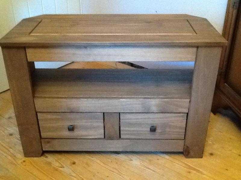 Corner TV Unit