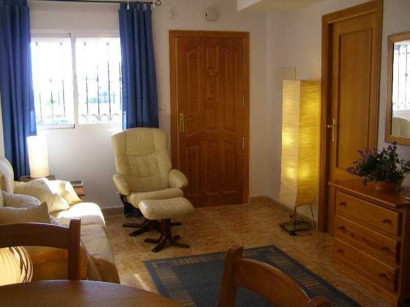 Costa Blanca, ground floor apartment with air conditioning amp English TV, Jul-Aug 285 pw, 4 persons