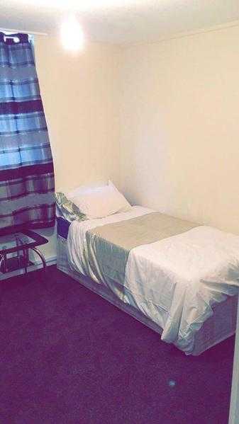 Cosy double room to rent SE20 MON-FRI ONLY