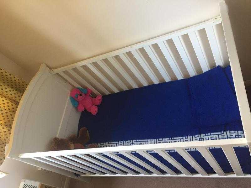 Cot bed