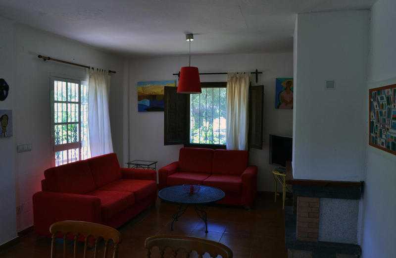 COUNTRY HOUSE FOR RENT IN BENHARAS (LOS BARRIOS)
