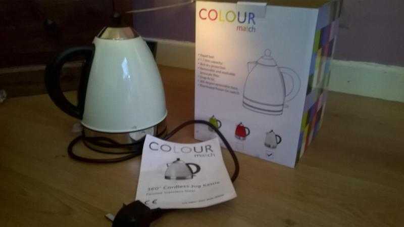 Cream Colour match Kettle Nearly new