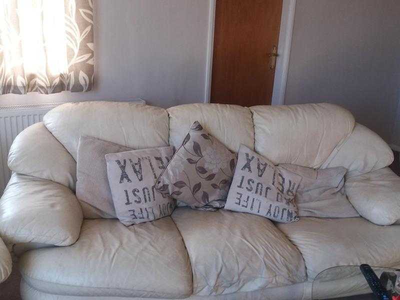 cream leather 3 seater settee plus 2 armchairs