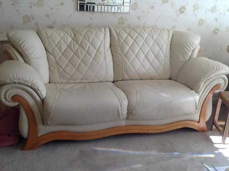 Cream leather settee amp 2 chairs