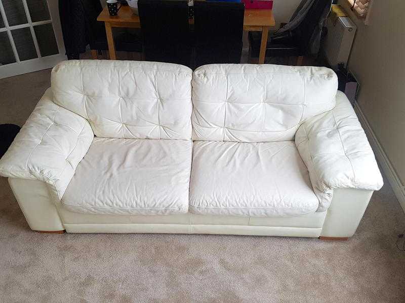 Cream Sofa  (2x Arm Chairs amp 1 Two Seater Sofa)