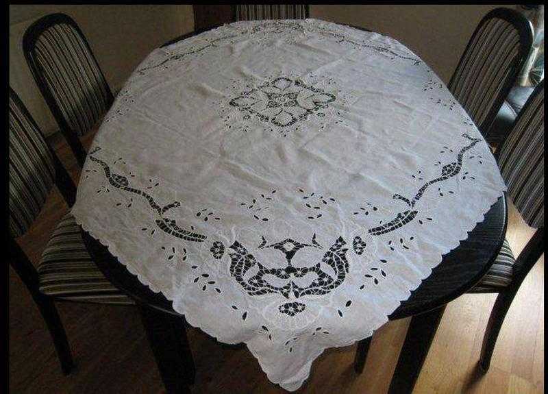 Crewel Table Cloth