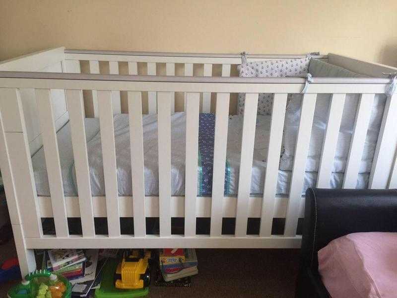 Crib with mattress