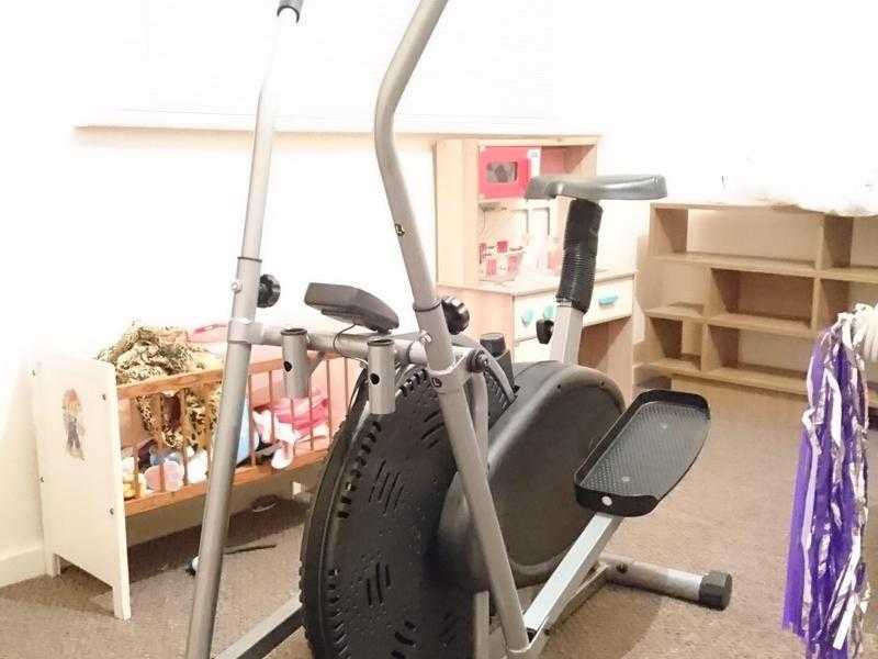 Cross trainer