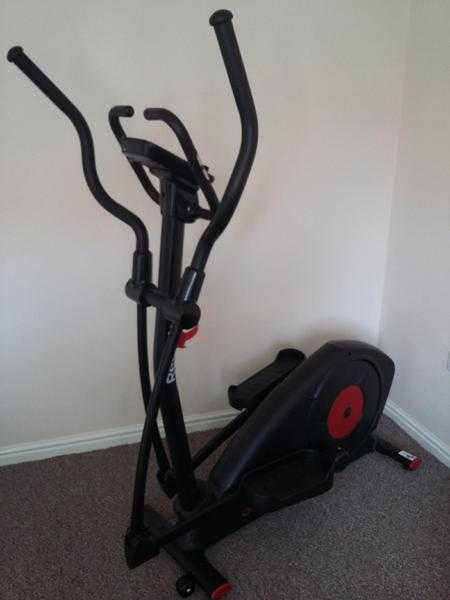 Cross Trainer Reebok ONE GX50, New Condition