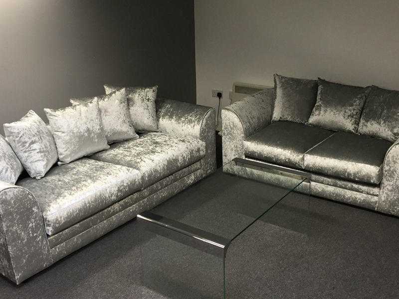 CRUSHED VELVET SOFAS BRAND NEW