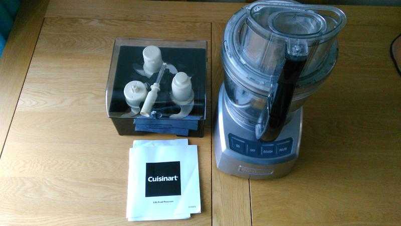 Cuisinart 3.8 L Food Processor.