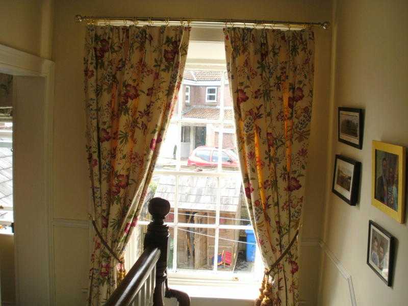 Curtains and Roman blinds made to measure