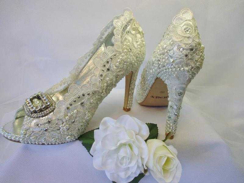 Customised Shoes Wedding, Theme, Hobby, in Decoupage, Lace, Pearls Gems