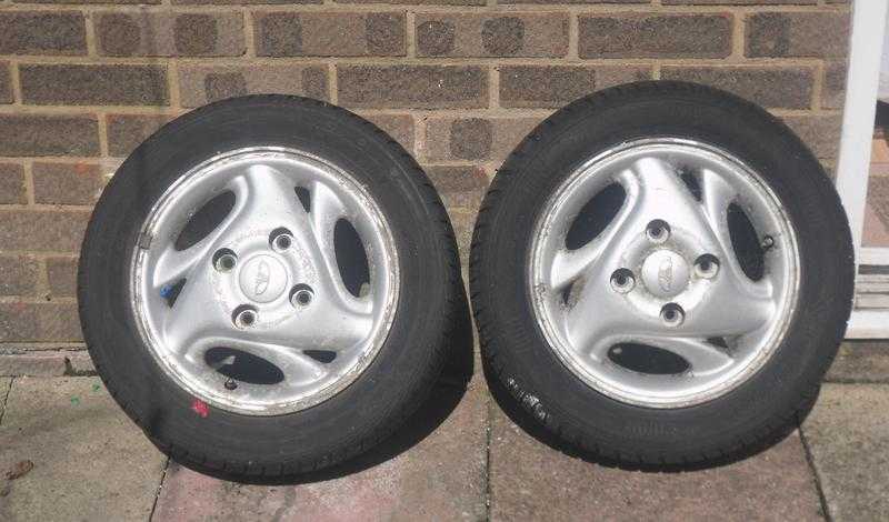 Daewoo, complete tyres 15 both