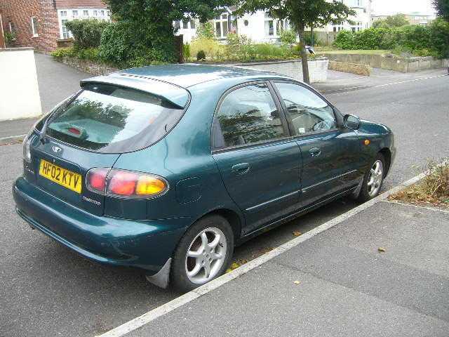 Daewoo Lanos 2002 automatic hatchback 400 ono