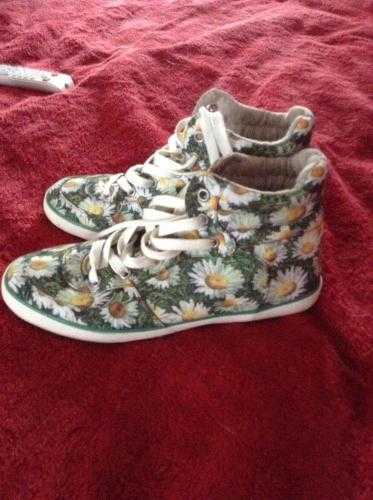 DAISY high top trainers