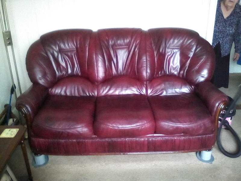 Dark Red leather sofa set for sale Maidstone.