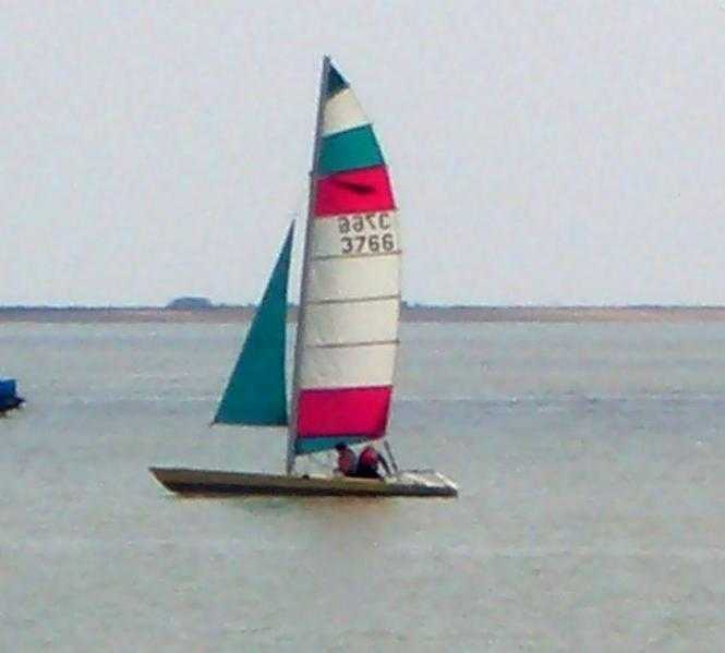 DART 18 039 CATAMARAN WITH ALL PARTS AND LAUNCHING TROLLEY SAIL NUMBER 3766