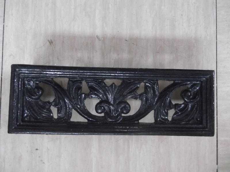 Decorative Victorian style cast iron air brick grille