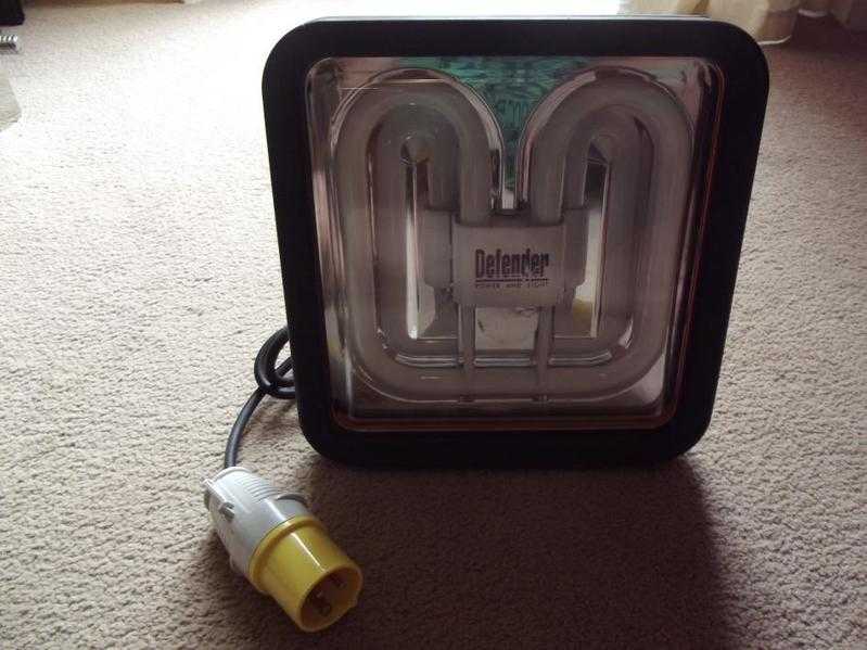 Defender 110V Task Light