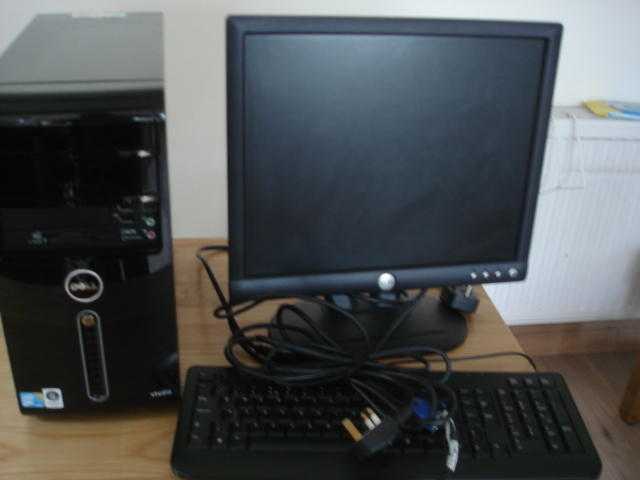 Dell Desktop Computer, Monitor and Keyboard