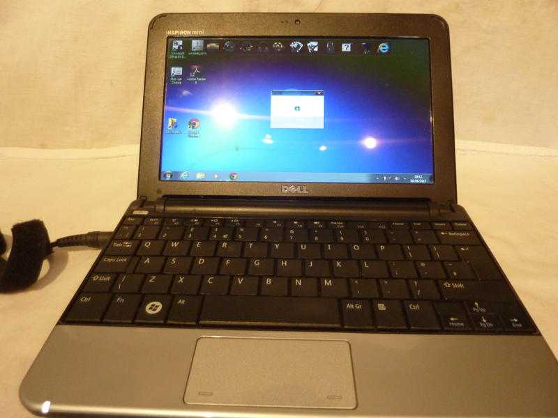 Dell inspiron 1011 mini laptop