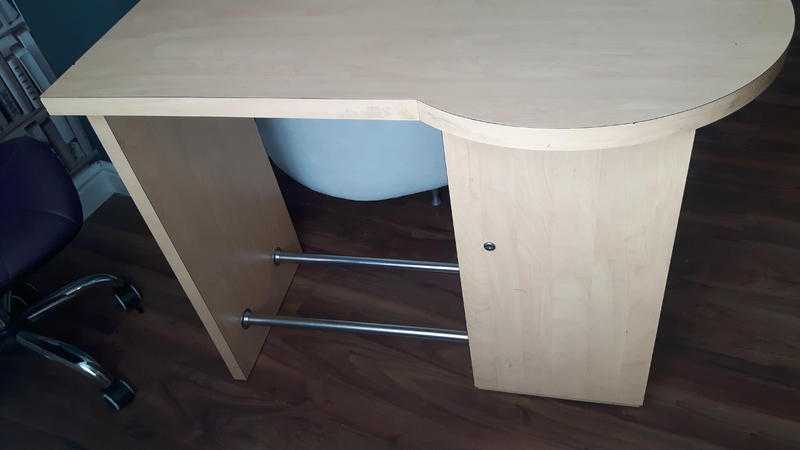 Desk for Nail Technician