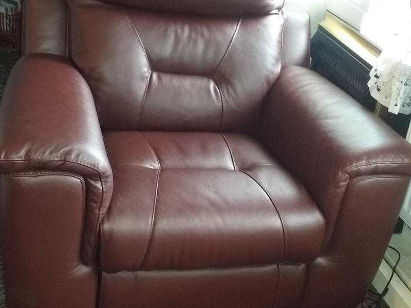 DFS Editor Electric Power Recliner