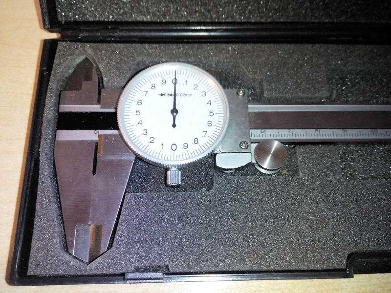 Dial CALIPER 150mm METRIC SCALE