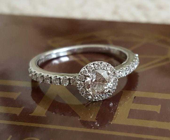 DIAMOND ENGAGEMENT RING