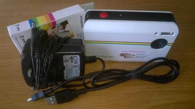 Digital and printing Polaroid Z2300 10 megapixel white plus spare 2quotx3quot ZINK paper