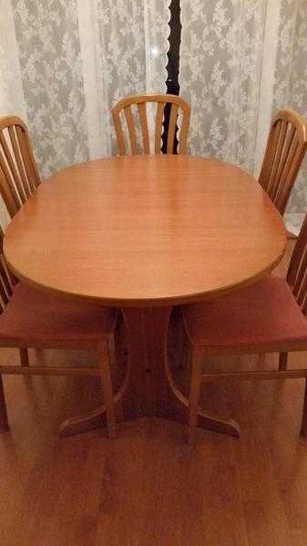 Dining room table and 6 chairs