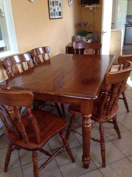 Dining room table with 6 chairs