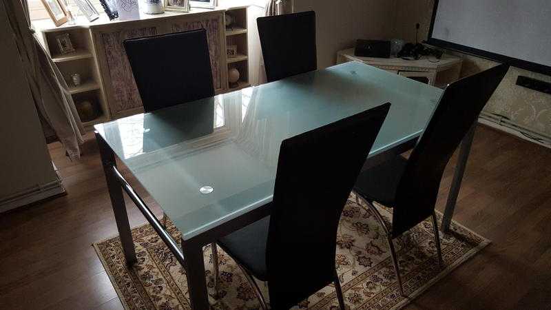 Dining table and 4 chairs