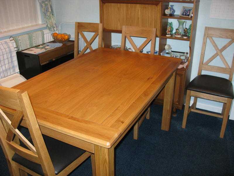 Dining Table (expanding) and 4 Chairs (light oak)