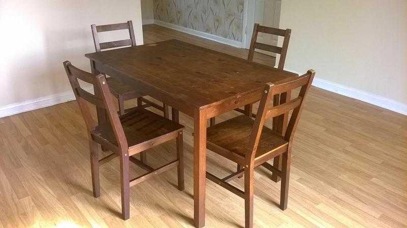 Dining Table with 4 Chair