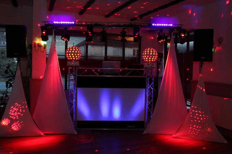 Disco Knights (Mobile Sound amp Light) Dj Hire