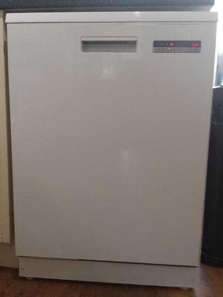 Dishwasher, Excellent condition, ISE D243W, cost 1000 new Maesteg 200