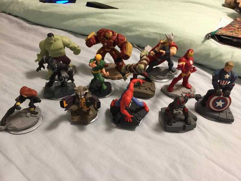 Disney infinity 2.0 amp 3.0 xbox one joblot with 20 figures and assessories