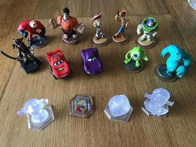 Disney Infinity Game for the Wii U and 10 Figures