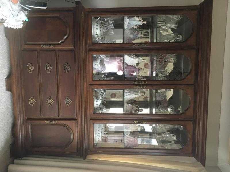 Display cabinet