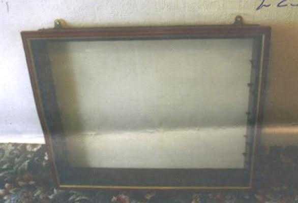 DISPLAY CABINET